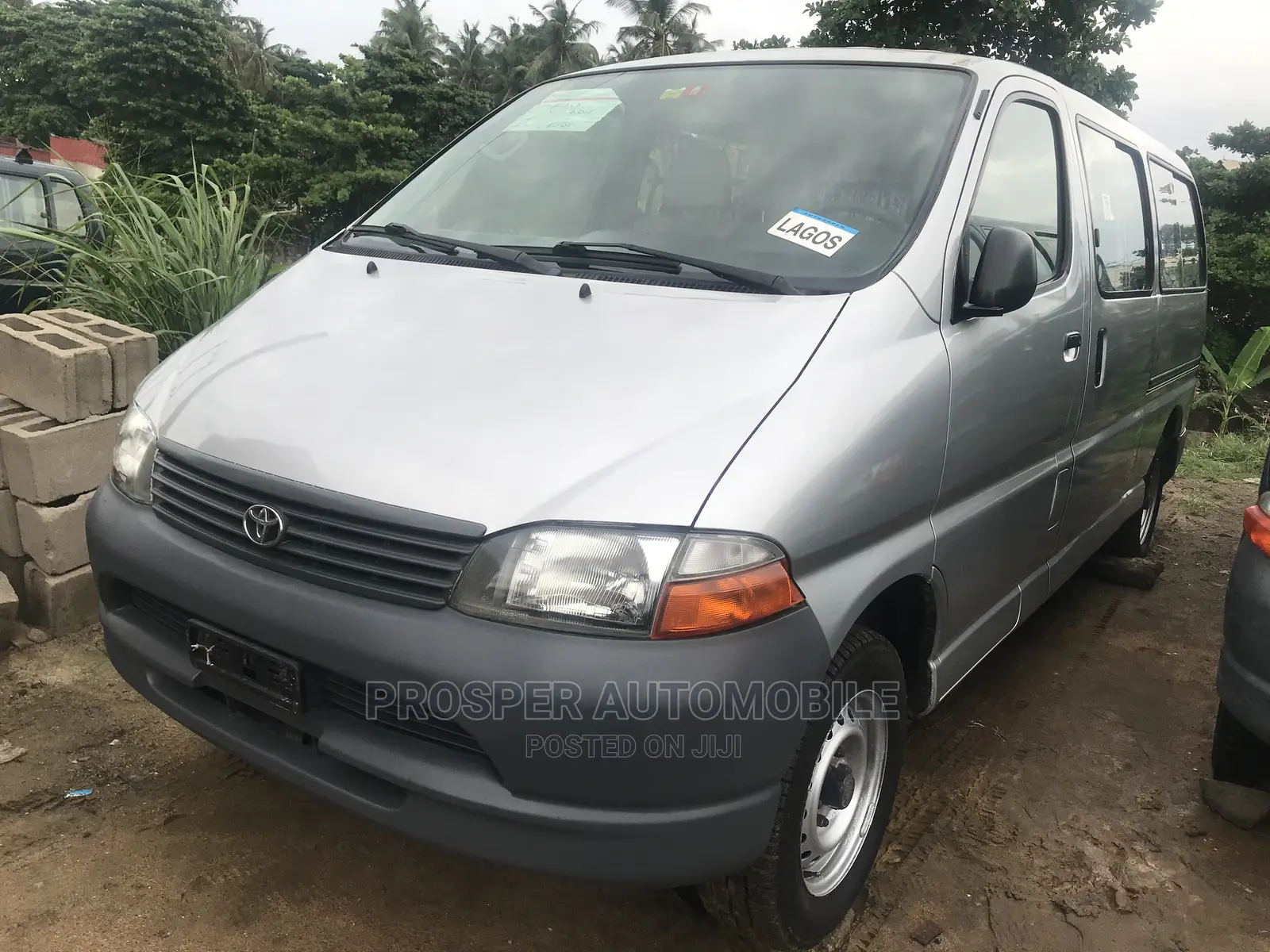 Toyota HiAce 2004 Silver