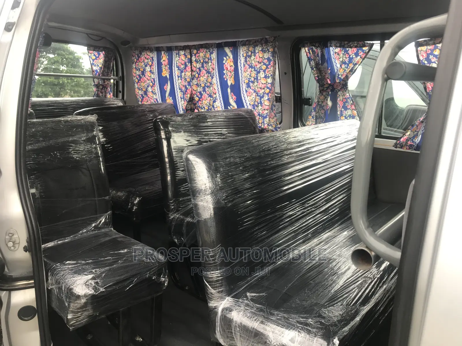 Toyota HiAce 2004 Silver