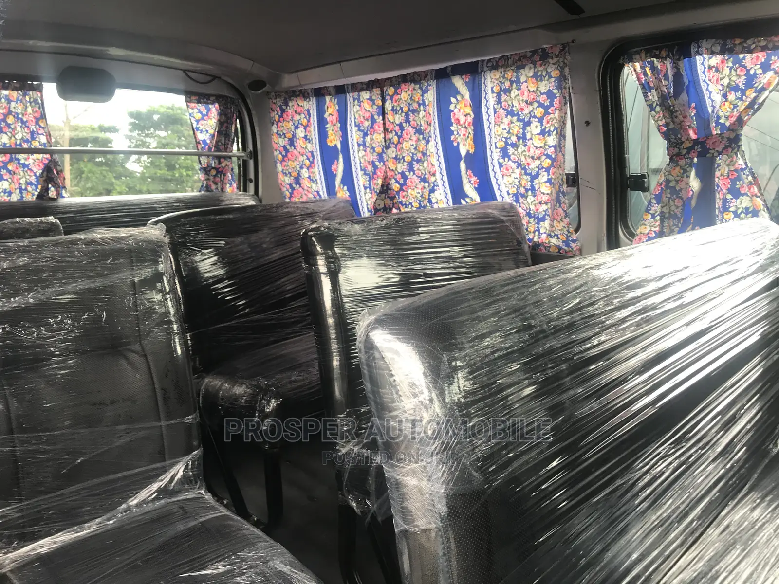 Toyota HiAce 2004 Silver