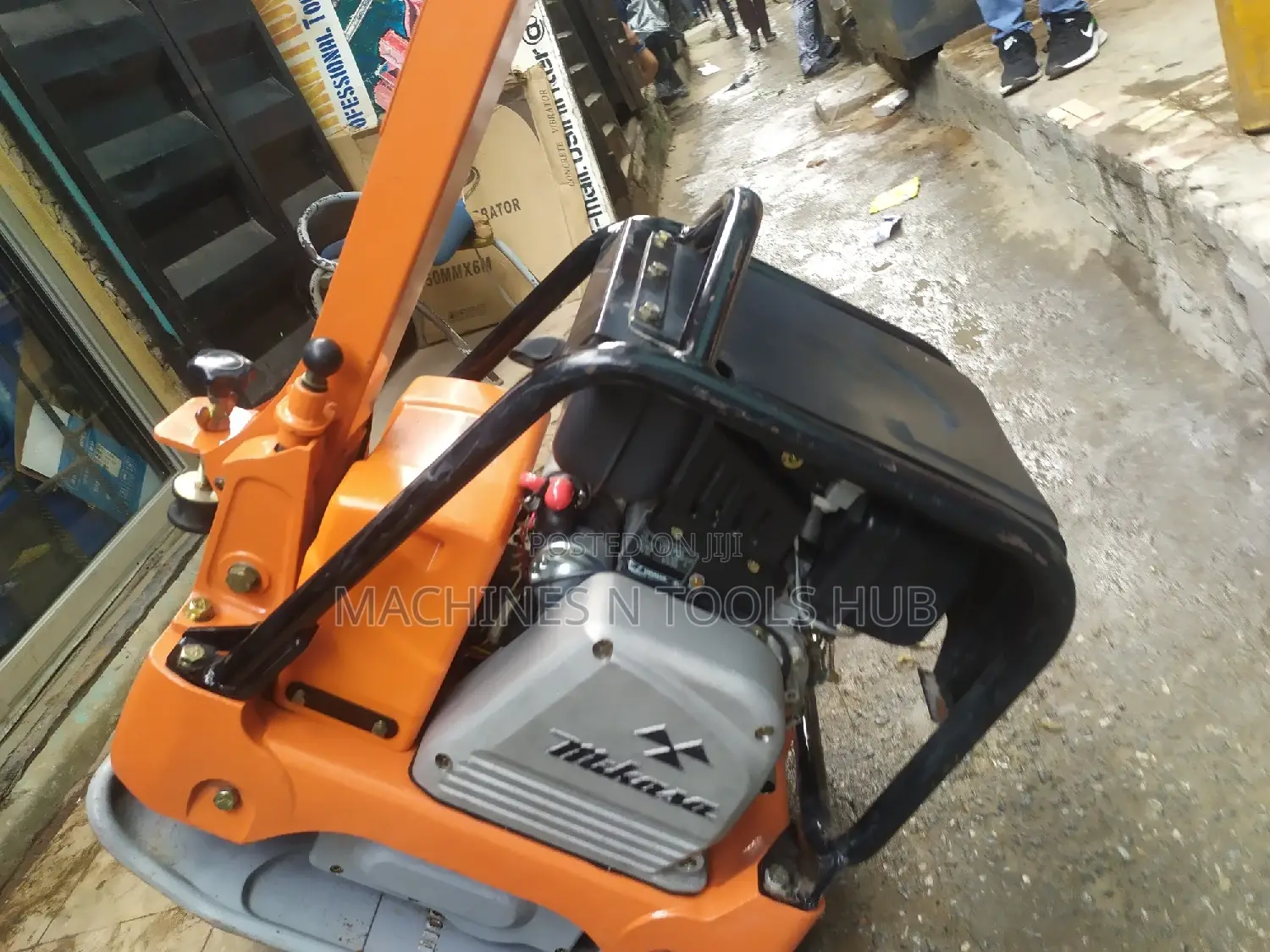 Mikasa Reversible C-160 Plate Compactor