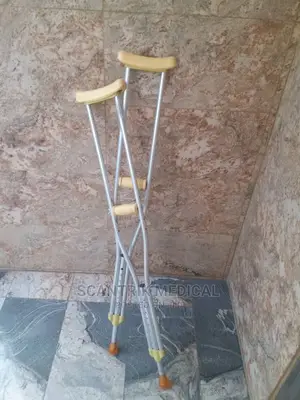Versatile Hospital Under Arm Crutches