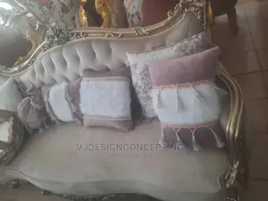 Royal Chair