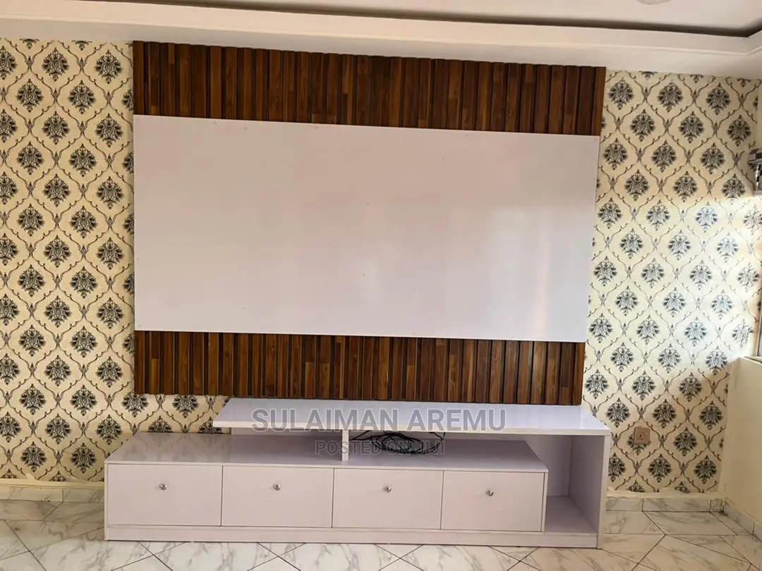 Standard Wallconsole
