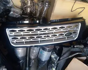 Land Rover LR4 Front Grill 2010