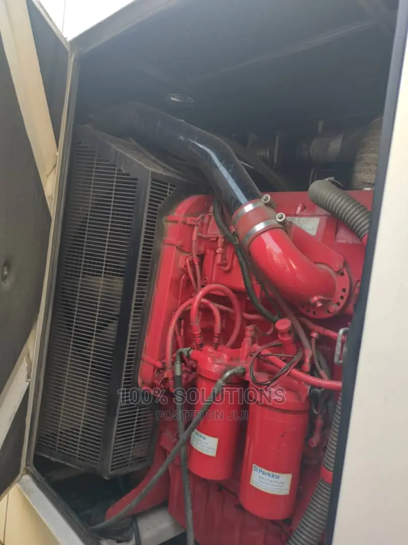 500kva Perkins Engine Soundproof Generator. 465hours
