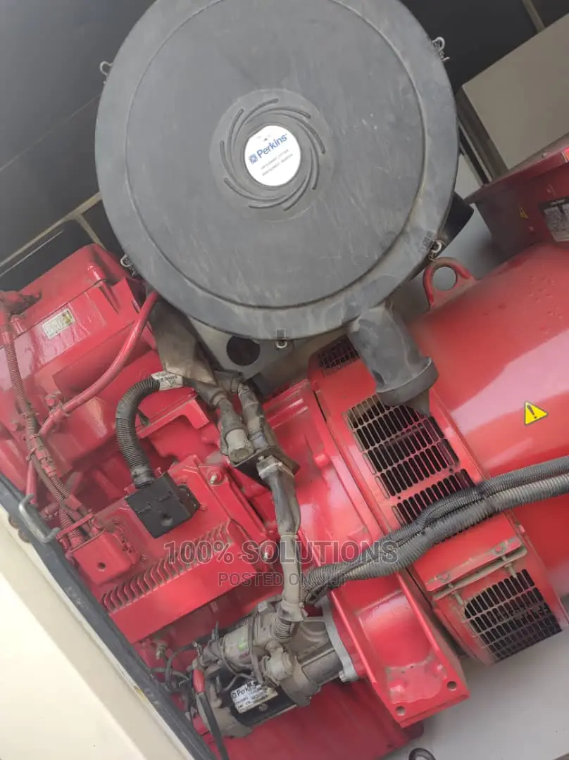 500kva Perkins Engine Soundproof Generator. 465hours