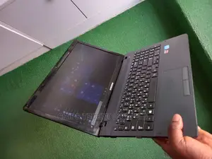 Laptop Samsung XE303C12 8GB Intel Core I5 HDD 1T