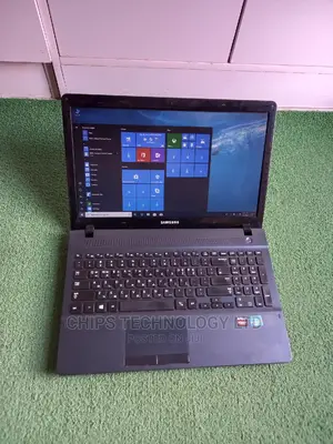 Laptop Samsung XE303C12 8GB Intel Core I5 HDD 1T