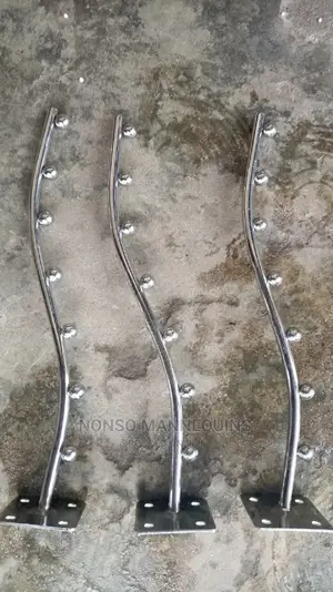 7 Pin Wall Hangers