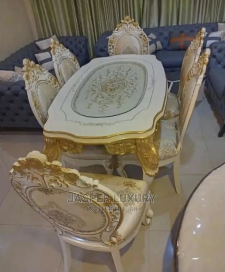 Royal Dining Set