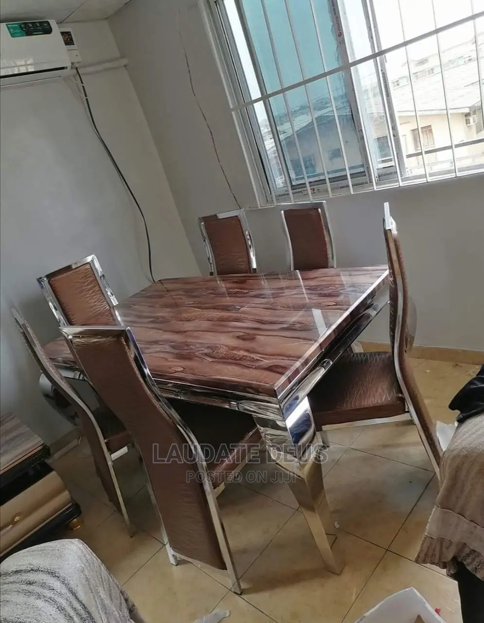 Marble Dining Table With 6 Seaters