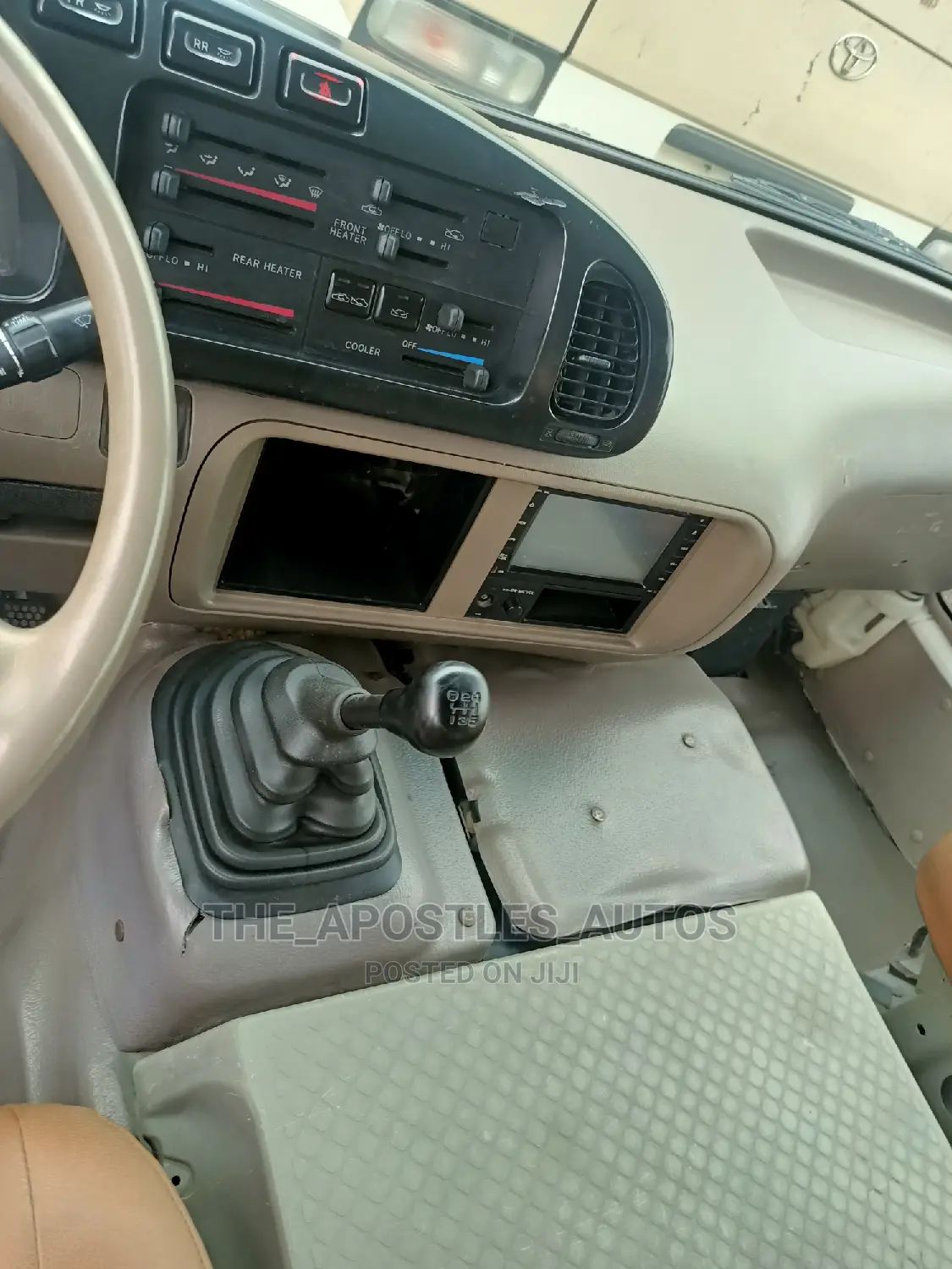 Toyota Coaster 2010 Gold