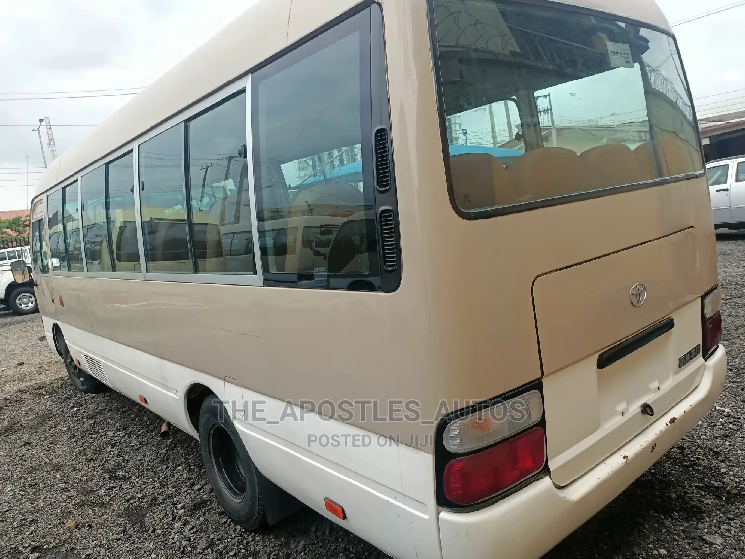 Toyota Coaster 2010 Gold