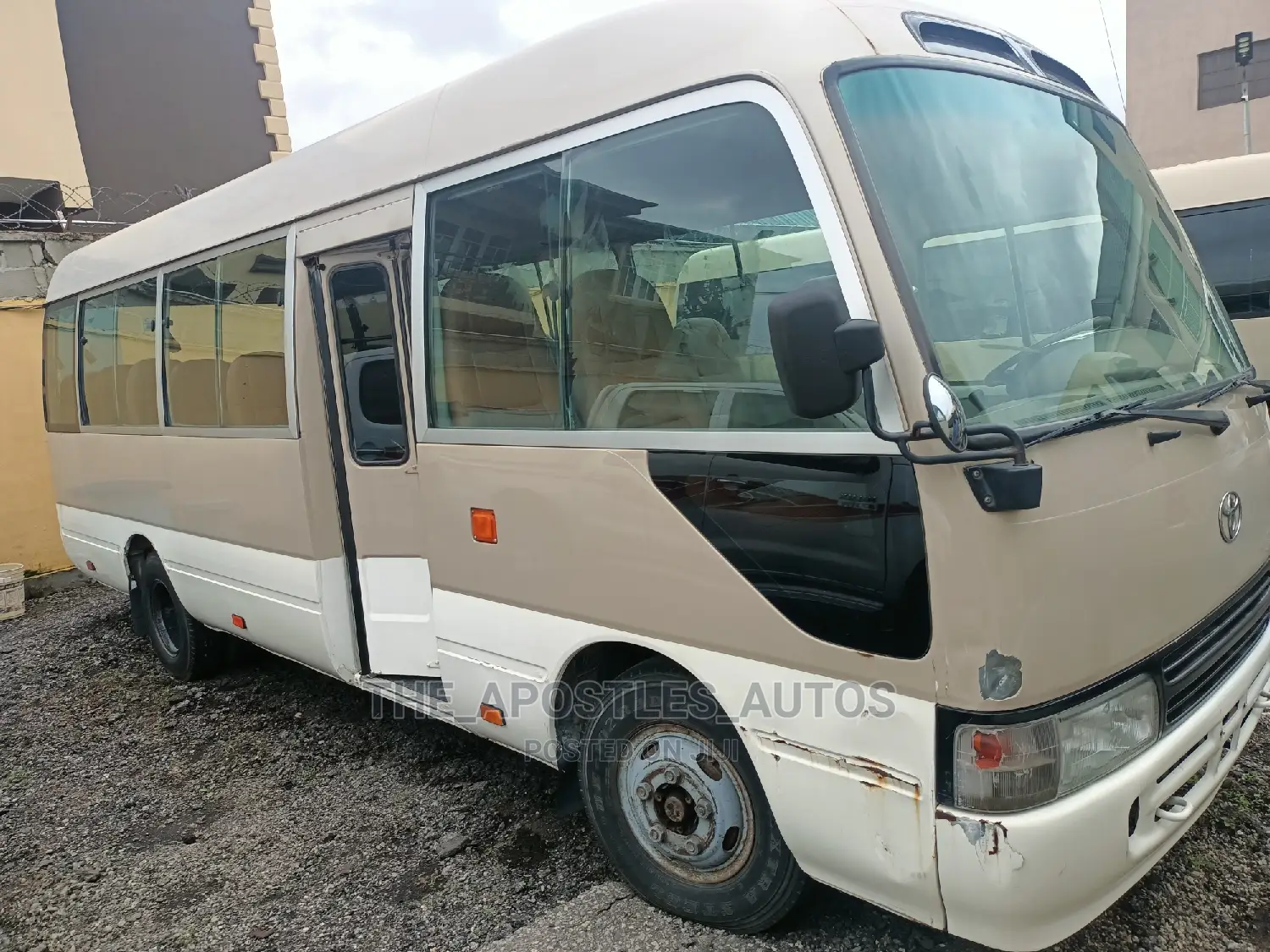 Toyota Coaster 2010 Gold