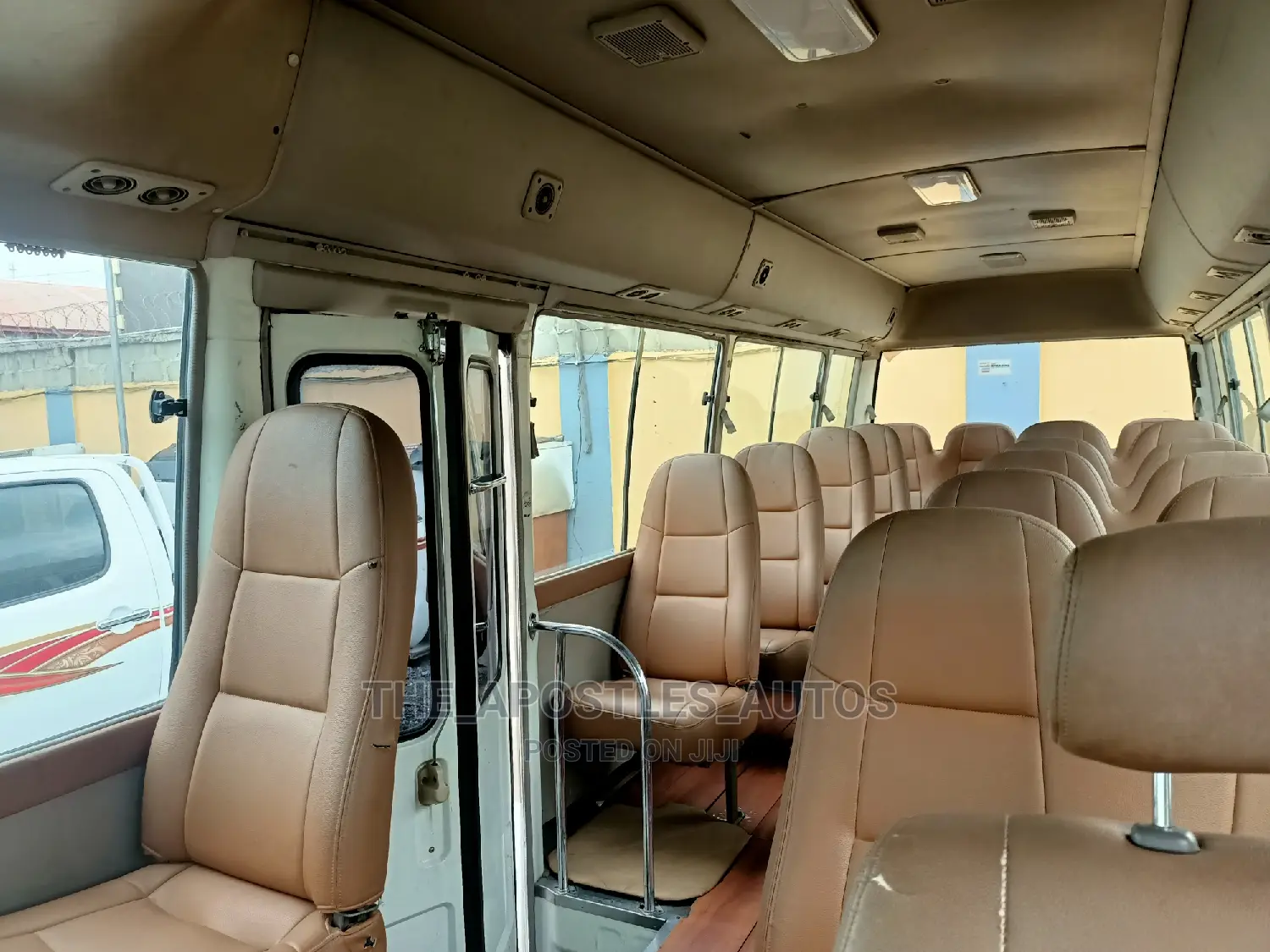 Toyota Coaster 2010 Gold