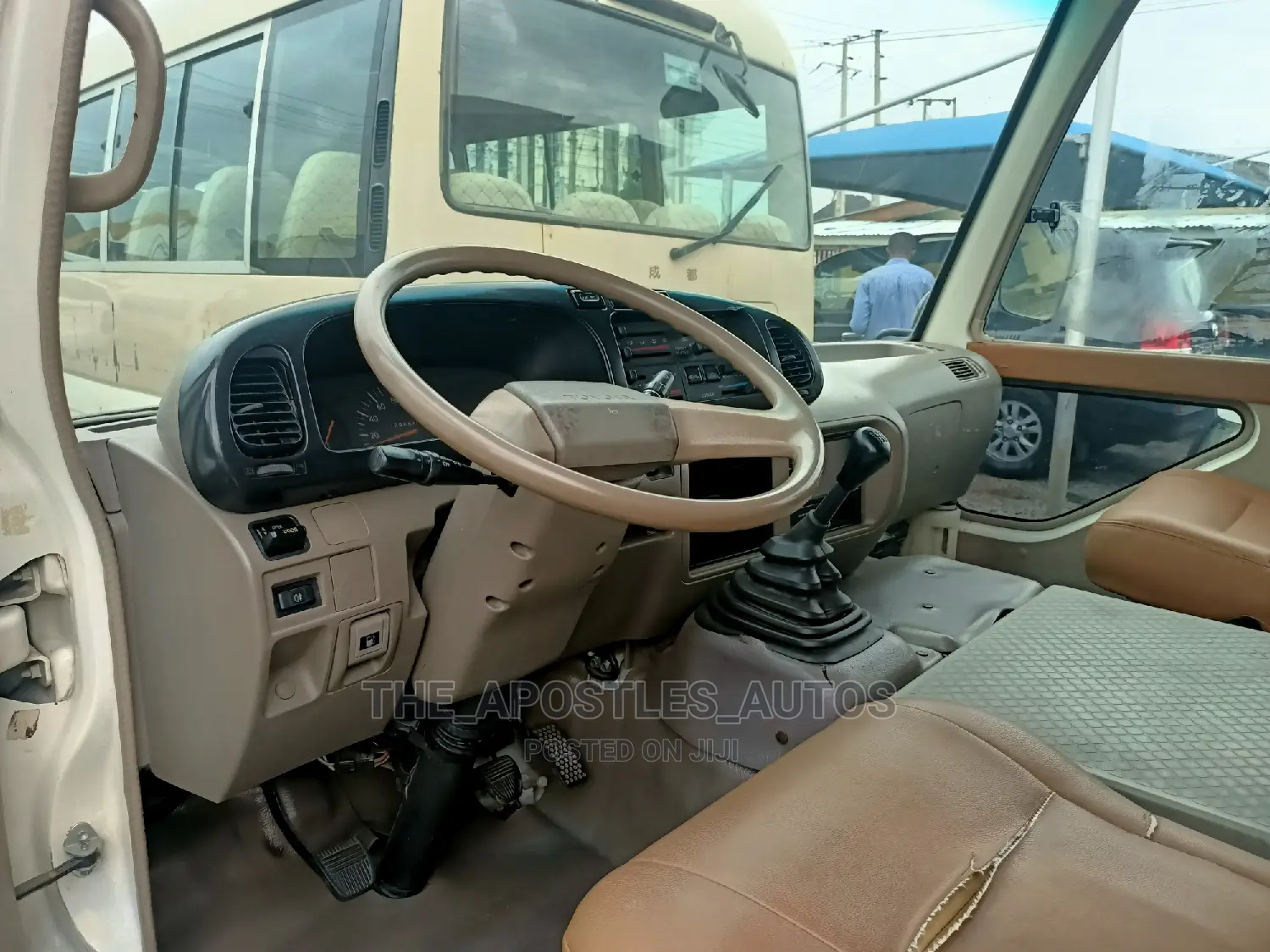 Toyota Coaster 2010 Gold