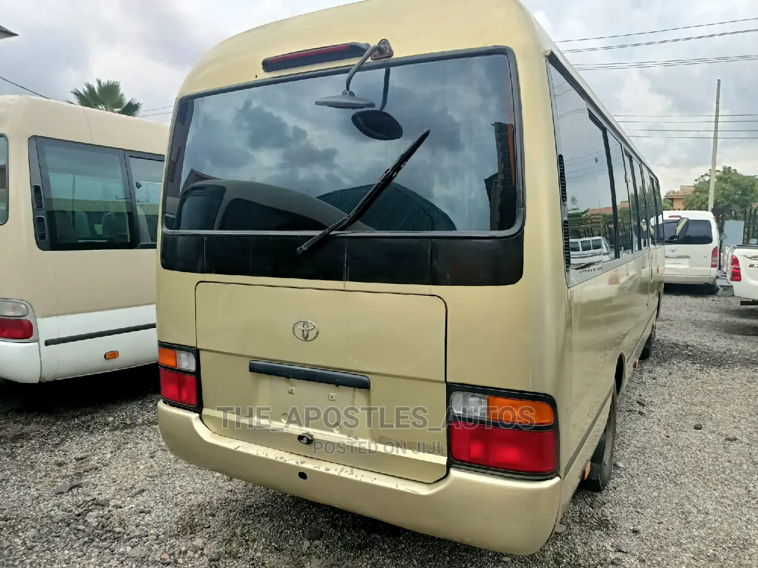 Toyota Coaster 2009 Gold
