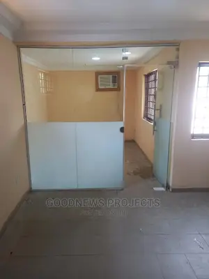 Frameless Half Frosted Glass Partition