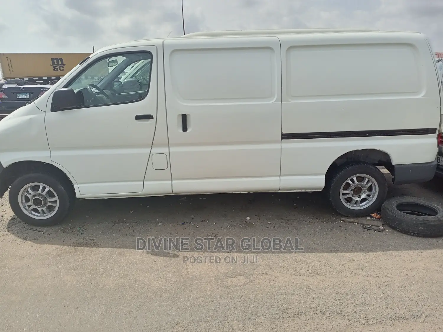 Toyota HiAce 2006 White