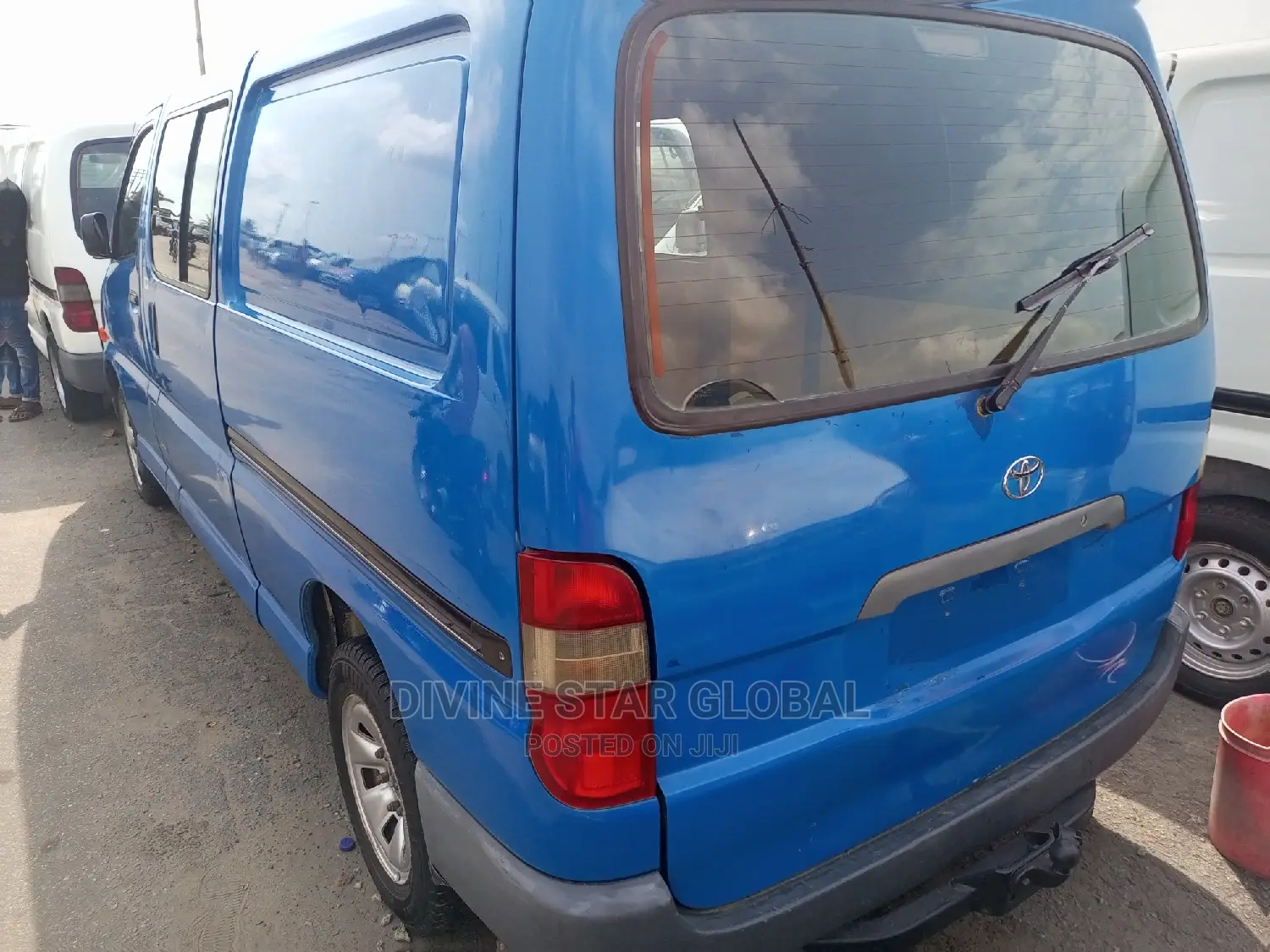 Toyota HiAce 2004 Beige