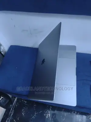Laptop Apple MacBook Pro 2017 16GB Intel Core I7 SSD 512GB