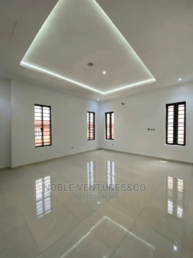 Noble Tiler Professional Team