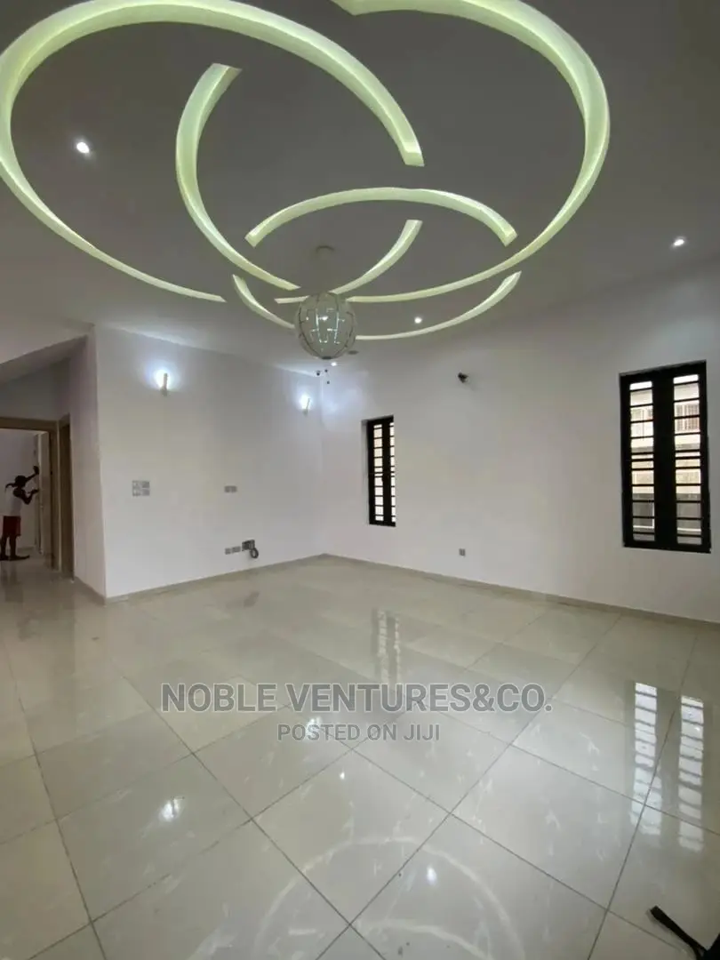 Noble Tiler Professional Team