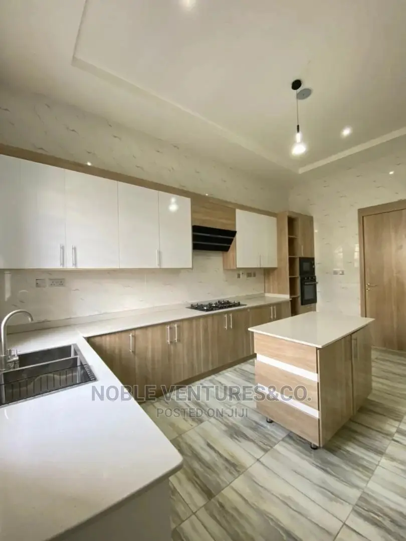 Noble Tiler Professional Team