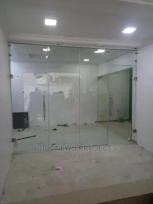Frameless Fixed Door Office Partitioning