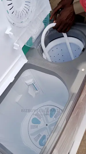 7.5kg Hisense Washing Machine, Twin Tube.