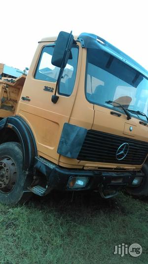 Mercedes Benz 1622