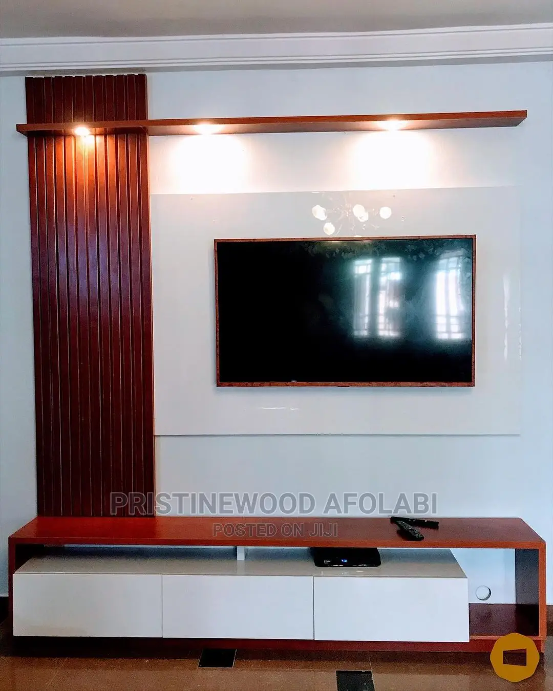 Pristine Wood Tv Console
