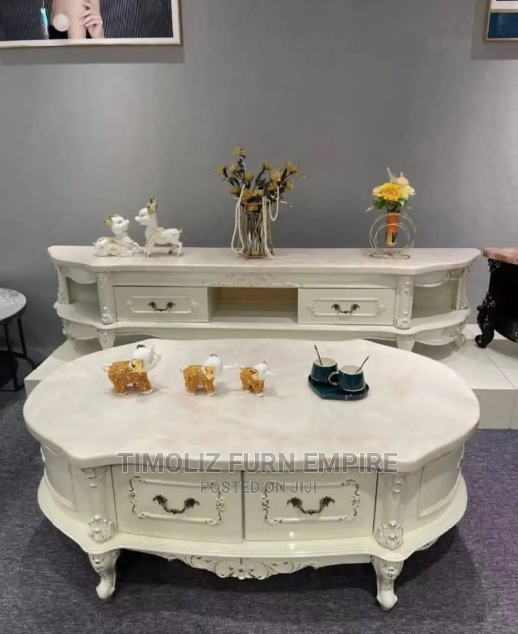 Royal Design Coffee Table With It's Tv Stand/High Quality.