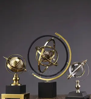 3 Different Luxury Globe Figurines(Crystal)