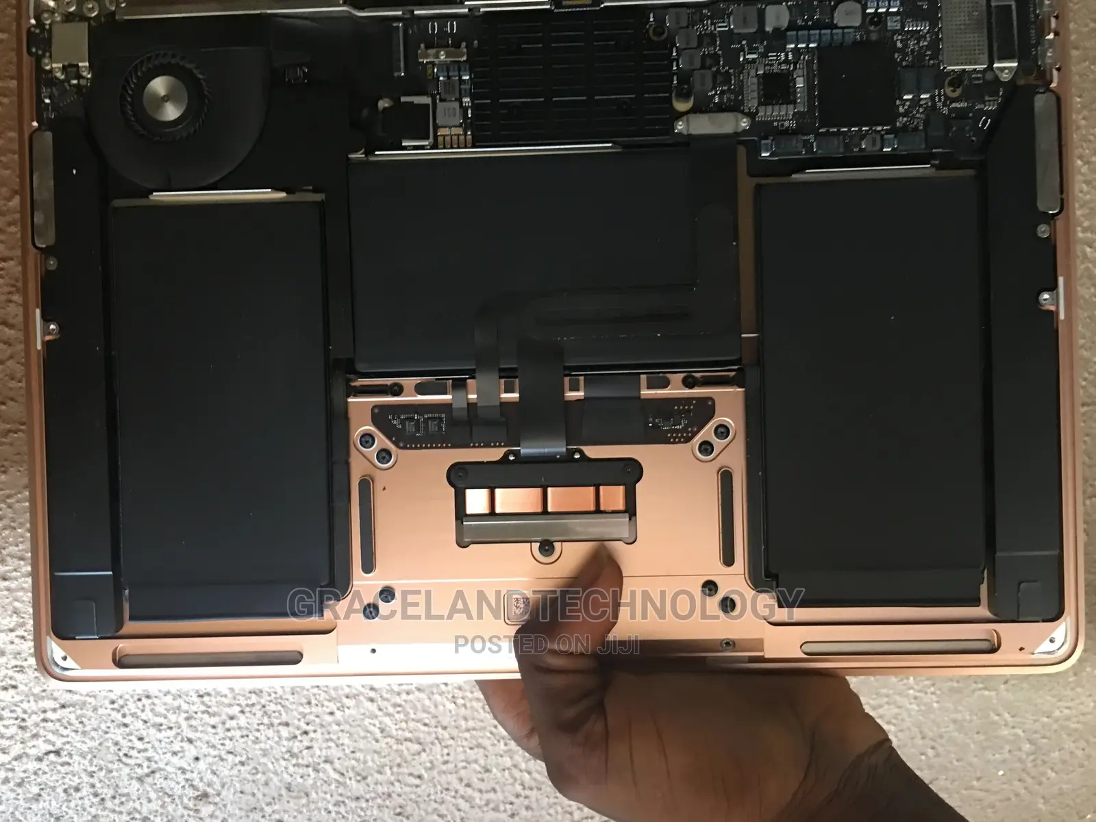 Follow Come Macbook Air 2020 Speaker