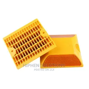 Increased Visibility Safety Road Stud