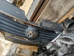 Front Grill Passat Fis 2005