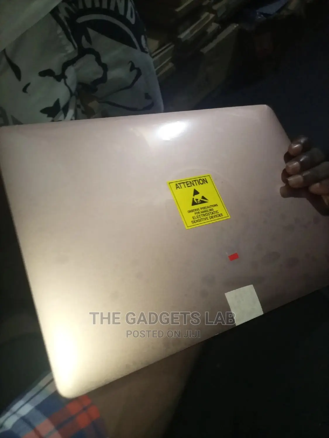 Macbook 2018-2020 Original Brand New Screen.