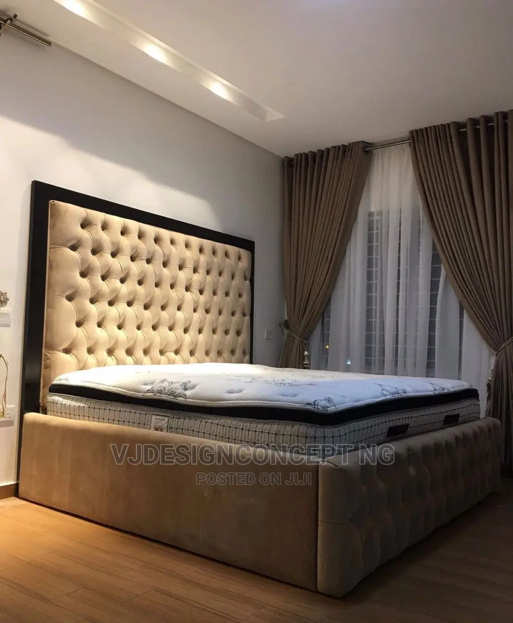 Bedframe Padded