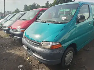 Toyota HiAce 2004 Green