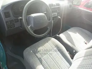 Toyota HiAce 2004 Green