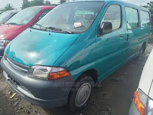 Toyota HiAce 2004 Green
