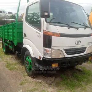Toyota Dyna 2005 Model 250