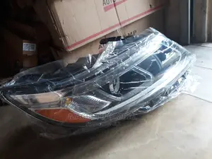 Headlamp for Hyundai Santafe 2014.