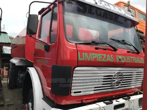 Mercedes-Benz 1998 Red