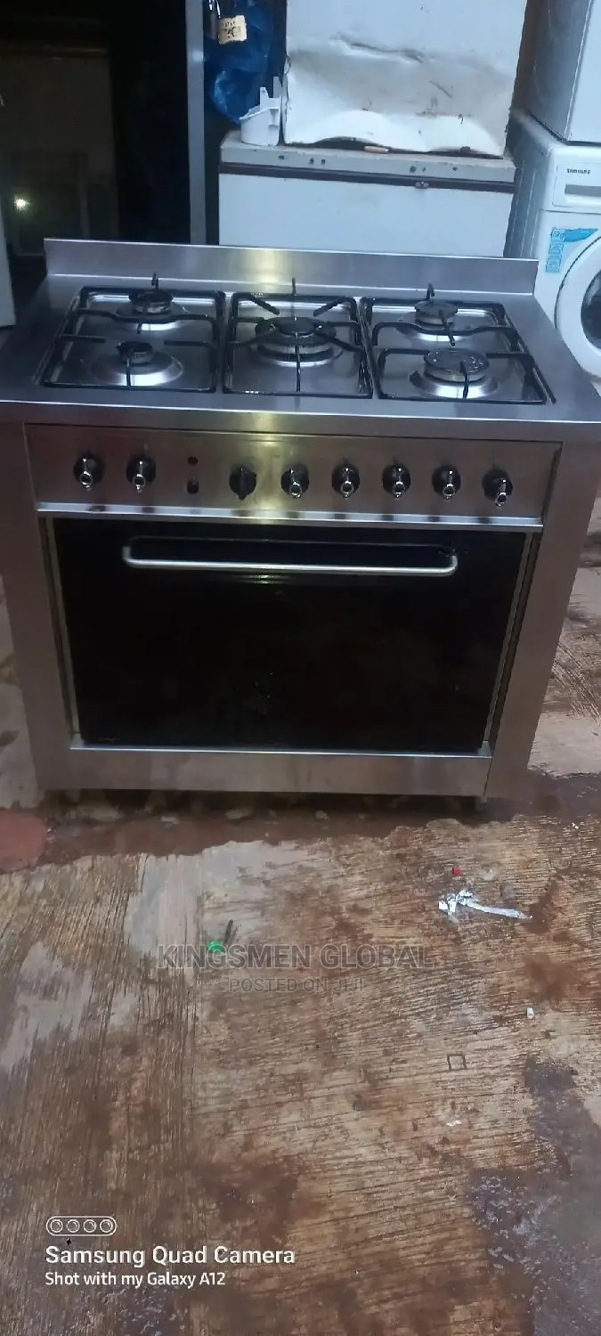 Kenwood Heavy-Duty Cooker