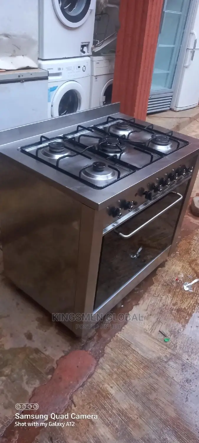 Kenwood Heavy-Duty Cooker
