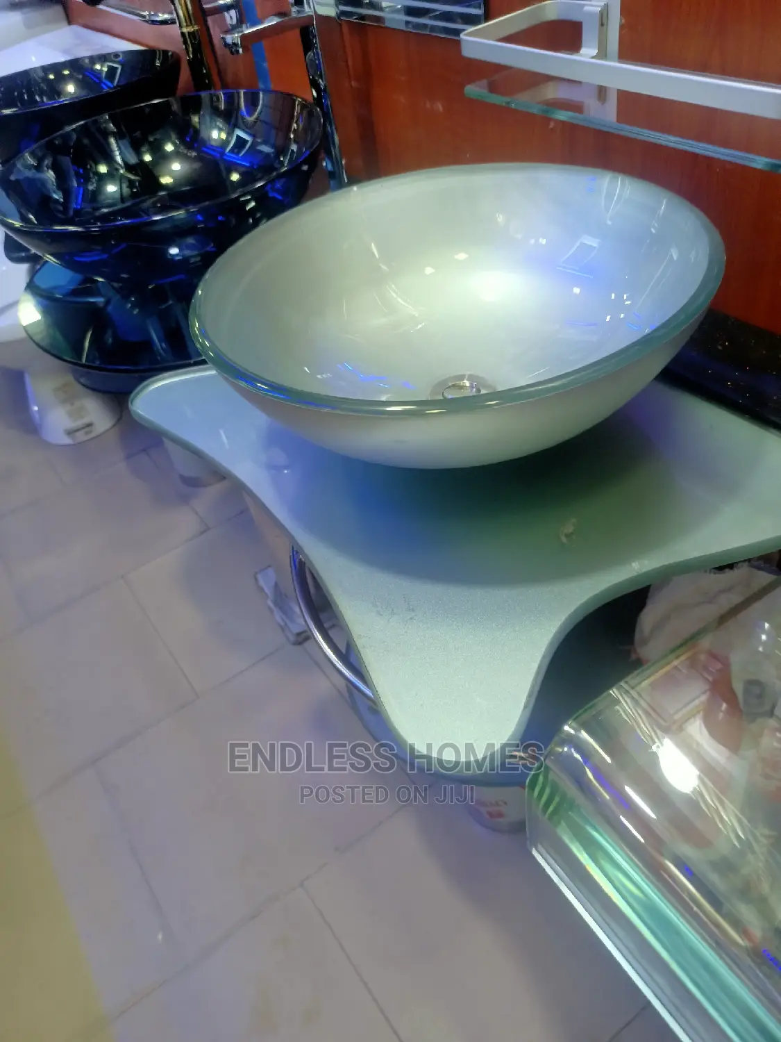 Glass Dinning Basin