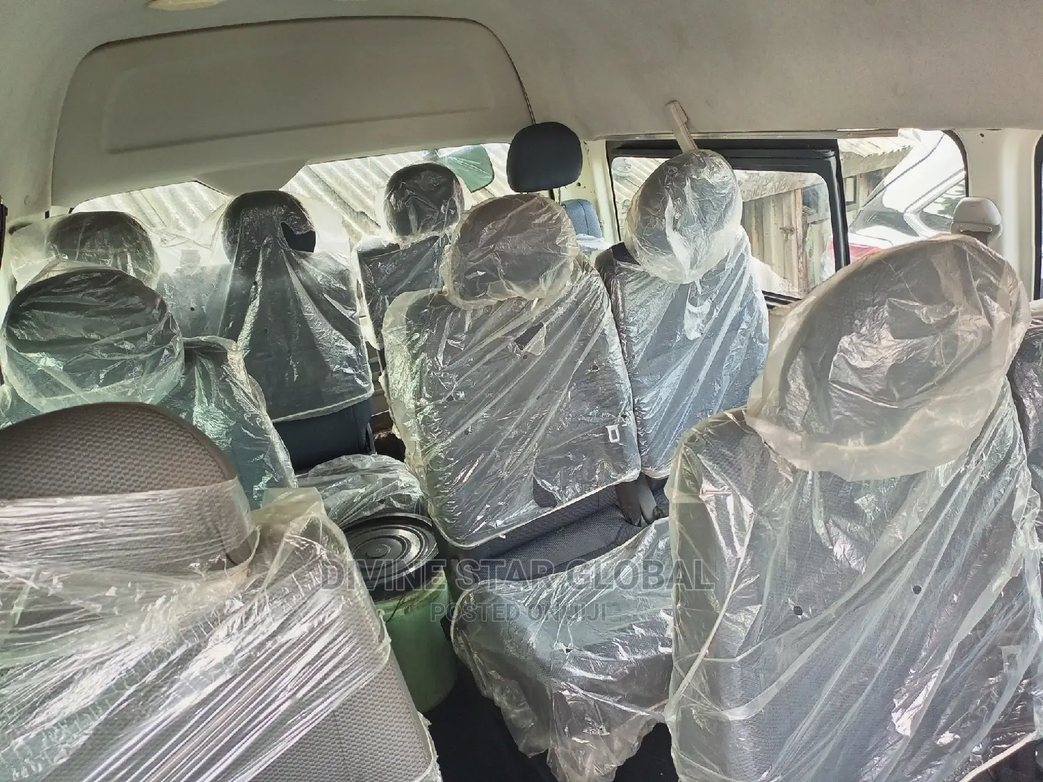 Toyota HiAce 2016 White