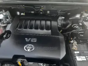 Toyota RAV4 2.5 Limited 2010 Silver